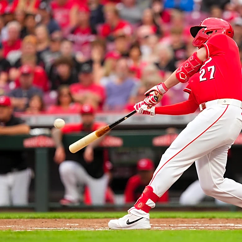 Reds bash Mets early in 5-3 win, take series