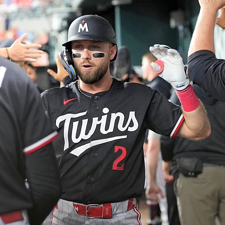 Twins 12, Rangers 2: 17 hits secure a series win
