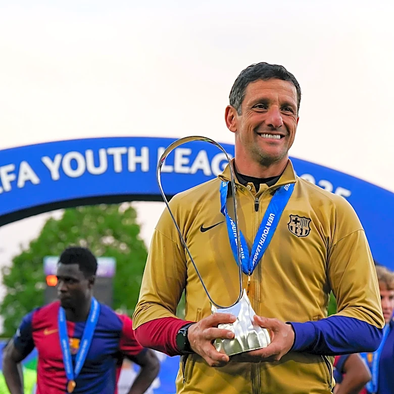 Juliano Belletti extends contract with Barcelona Atletic