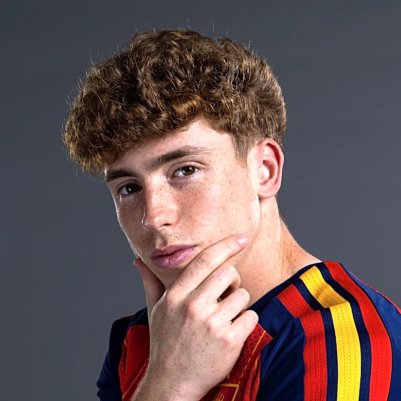 Liverpool Reportedly Beat Newcastle to Víctor Muñoz