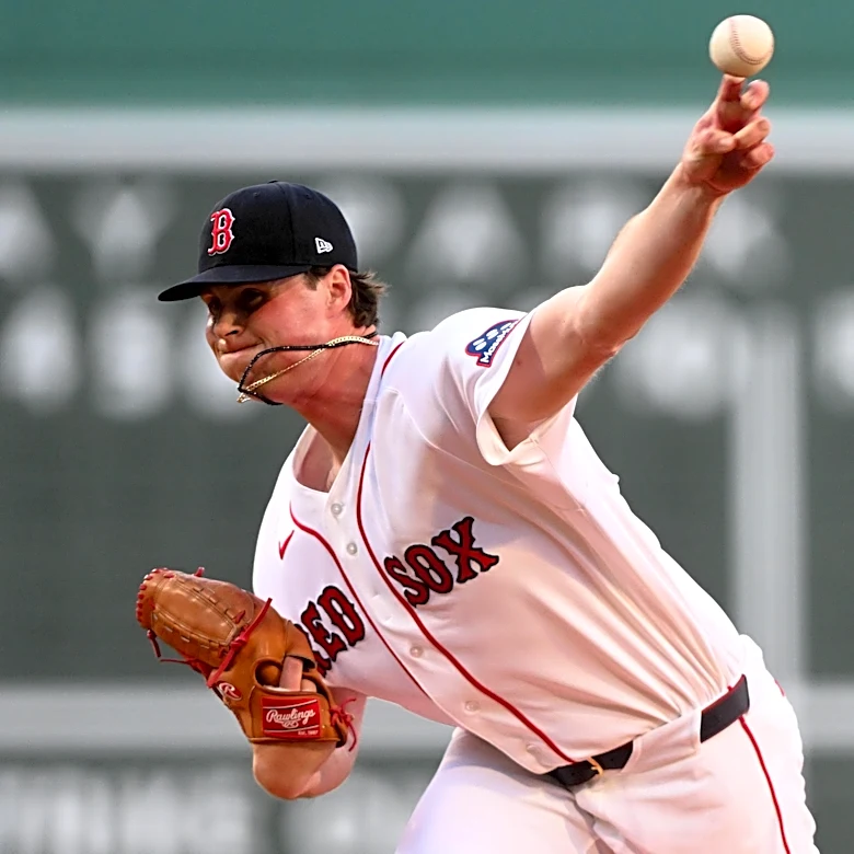 Boston drops 10th series at Fenway in familiar fashion