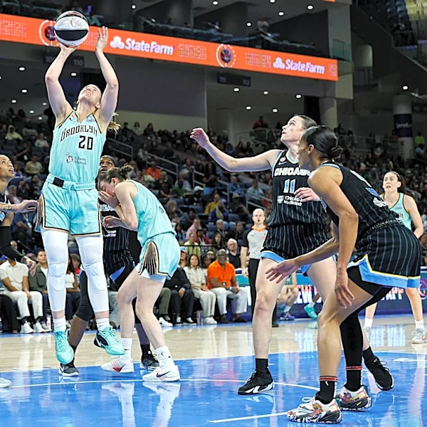 Ionescu’s game-winner helps Liberty escape Chicago with 96-95 win