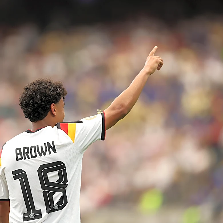 Report: Bayern Munich-bound Nathaniel Brown has sell-on clause