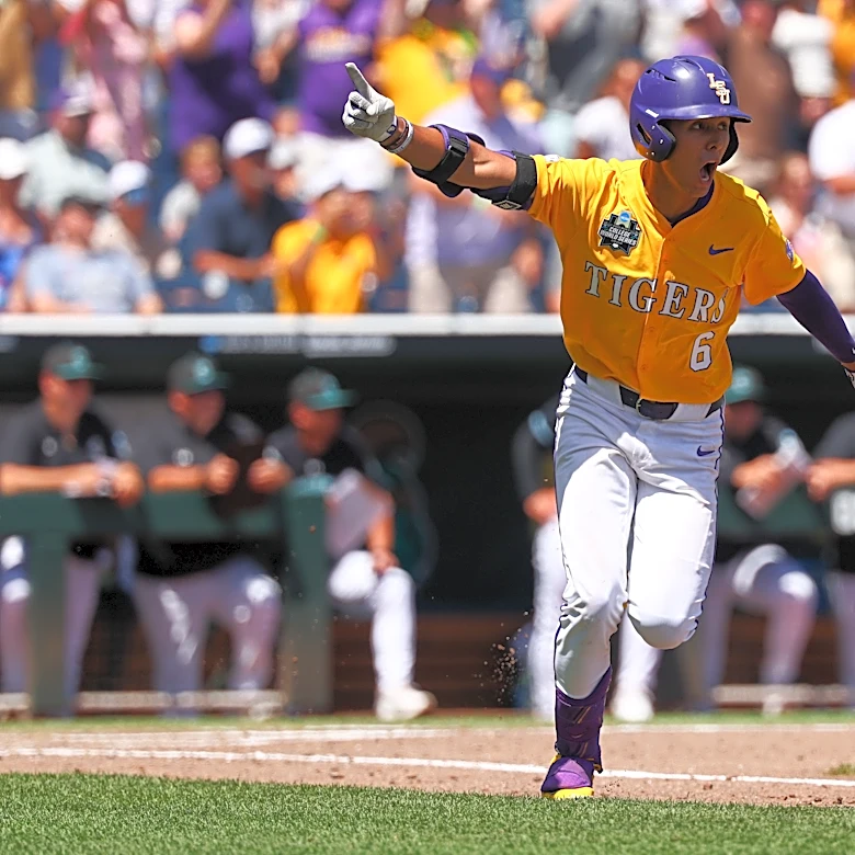 Derek Curiel awarded Gold Glove Award