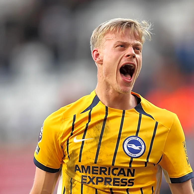 DONE DEAL: Tottenham announce signing of Jan Paul van Hecke