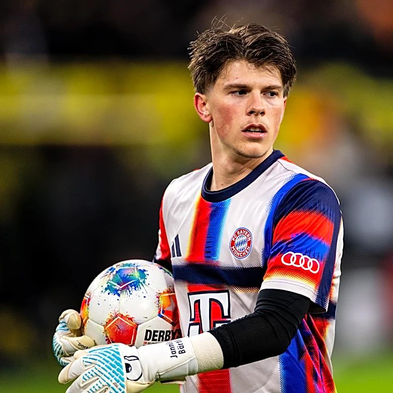Official: Bayern Munich renews goalkeeping talent Jannis Bärtl