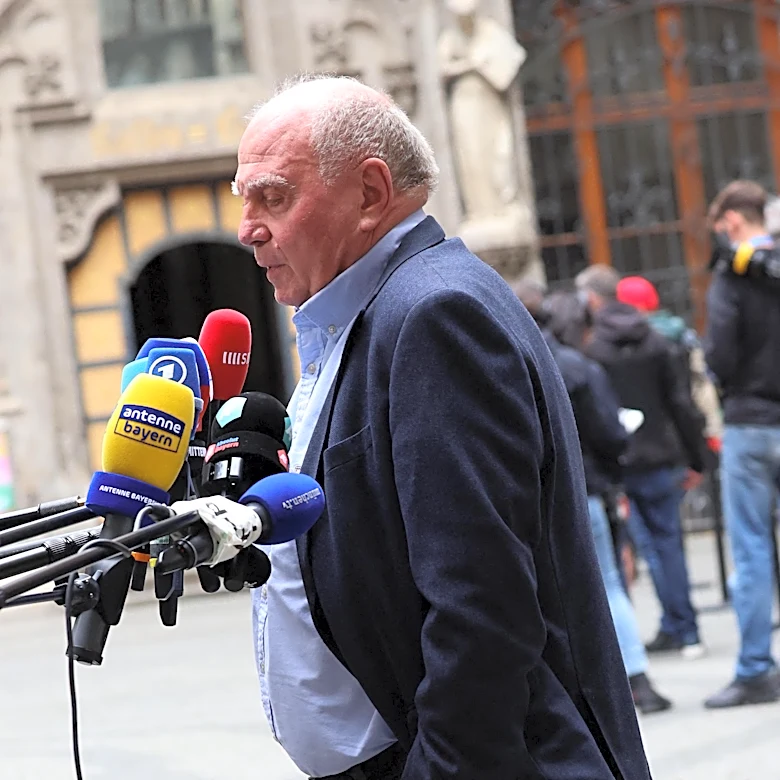 Uli Hoeneß breaks down Bayern Munich’s transfer policy