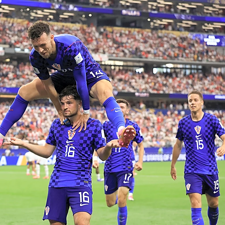 Best goals of the first group stage play-through
