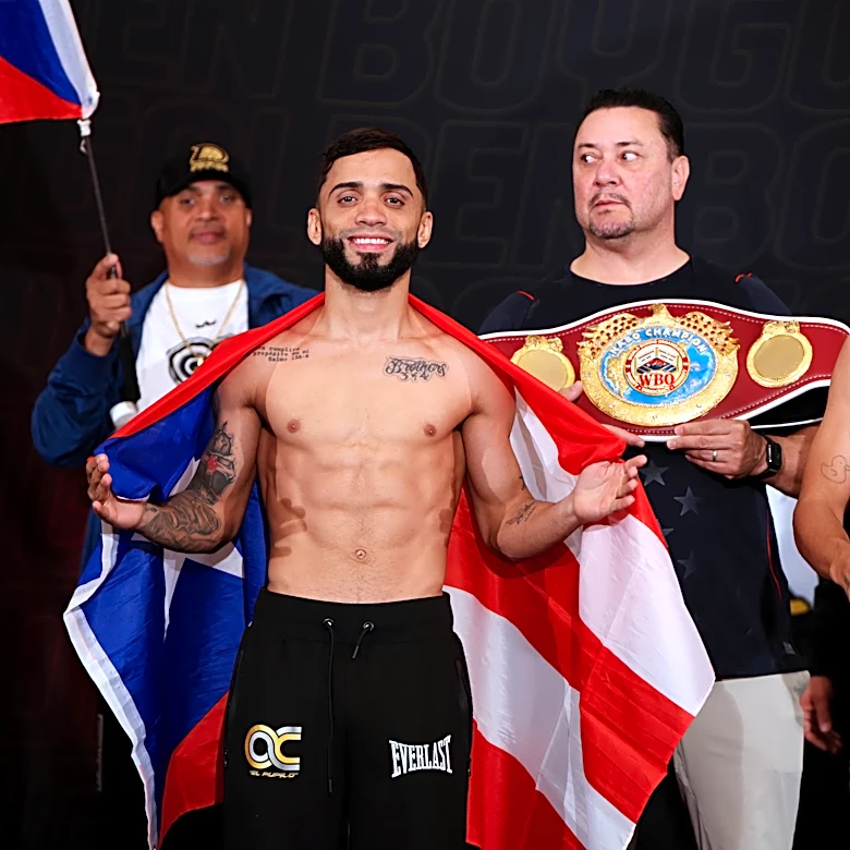 Oscar Collazo vs Neider Valdez set for flyweight, world titles not on the line