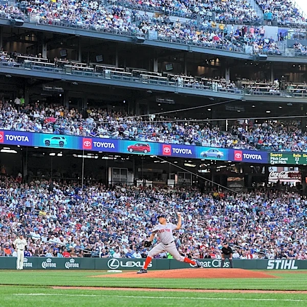 Stellar Suárez start sends Sox to 6-2 win
