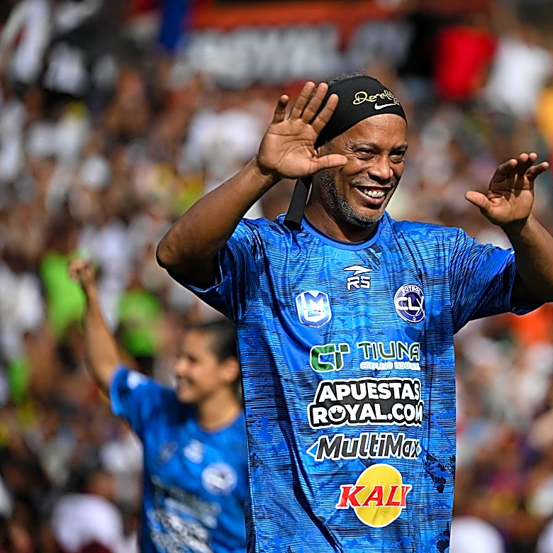 Ronaldinho coming out of retirement? Barcelona legend signs for Italian team in ‘extraordinary coup’