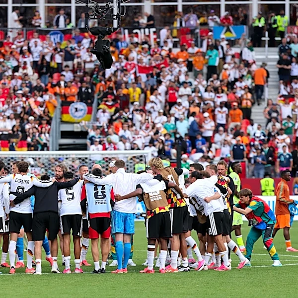 Breaking: Germany wins World Cup Group E