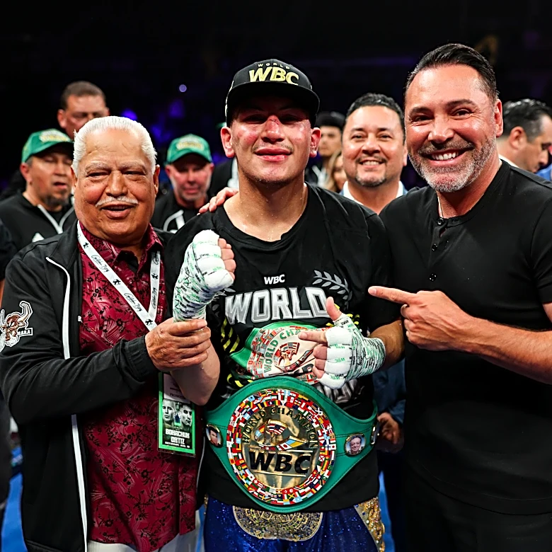 Vergil Ortiz will fight this year with Golden Boy, says De La Hoya