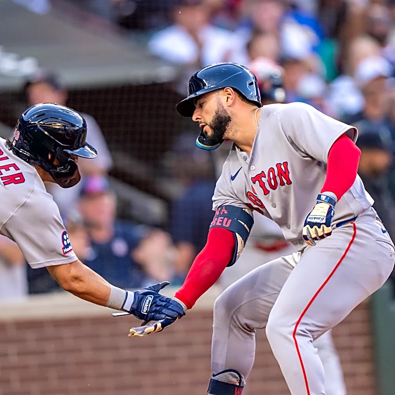 Red Sox Pitching Staff Throws Eight No-Hit Innings, Beat Mariners 2-1