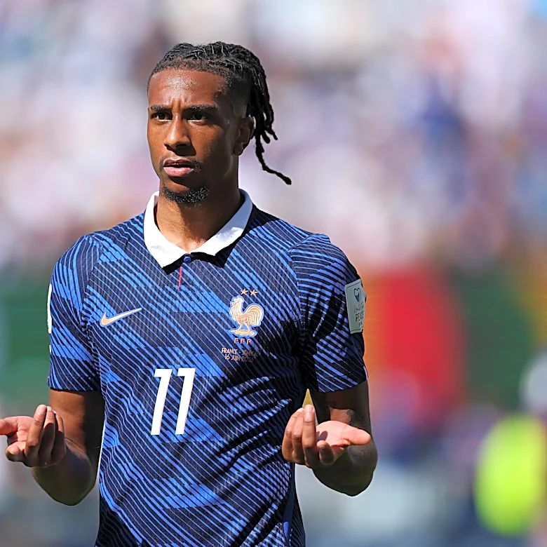 OFFICIAL: Real Madrid deny contacts with Olise