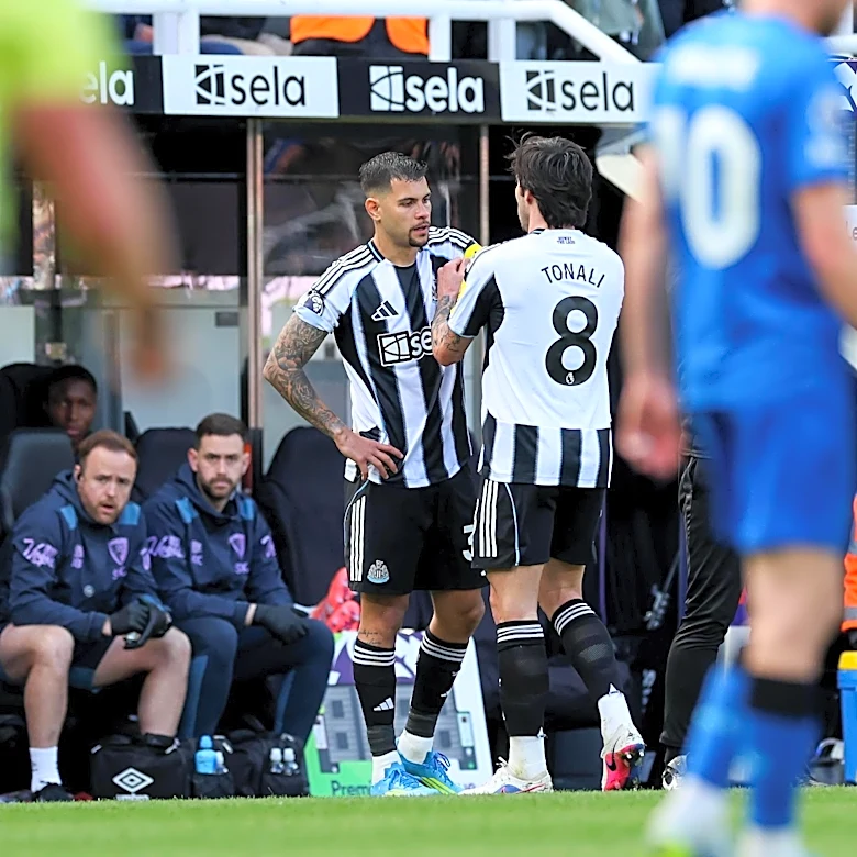 Arsenal In Talks with Newcastle for Star Midfielder Transfer: Report