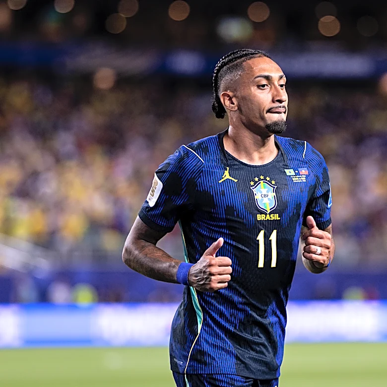 Should Barcelona consider selling Raphinha?