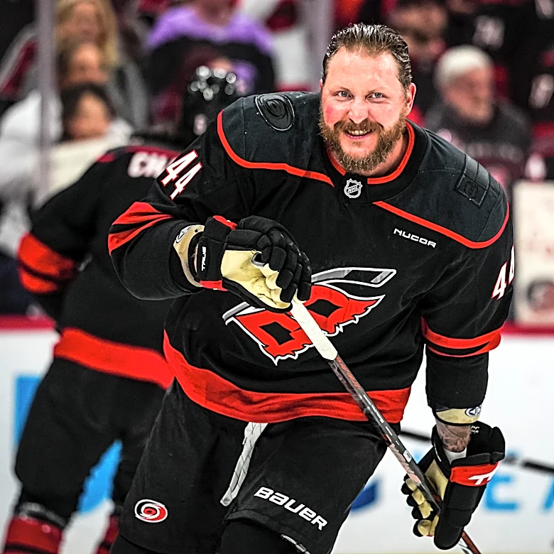 Hurricanes Sign Nicolas Deslauriers For Two More Years