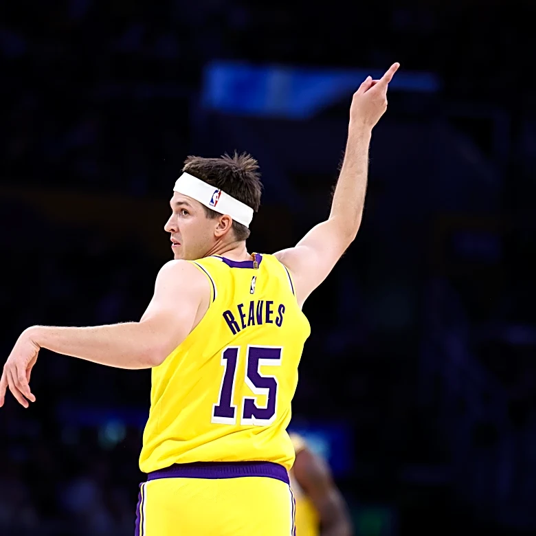 Lakers fans don’t want to overpay for Austin Reaves