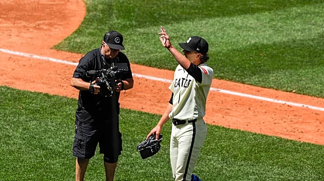 Lefties make it right, Mariners win 3-1 against Red Sox