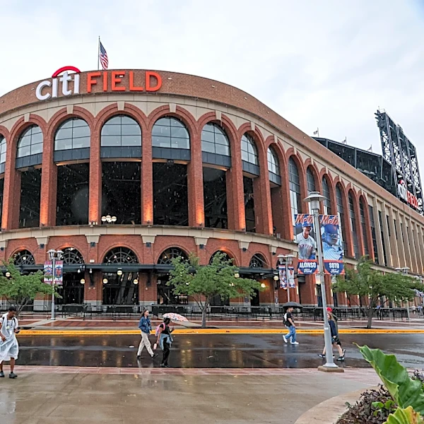 Mets Morning News: Mother Nature saves Mets from another loss