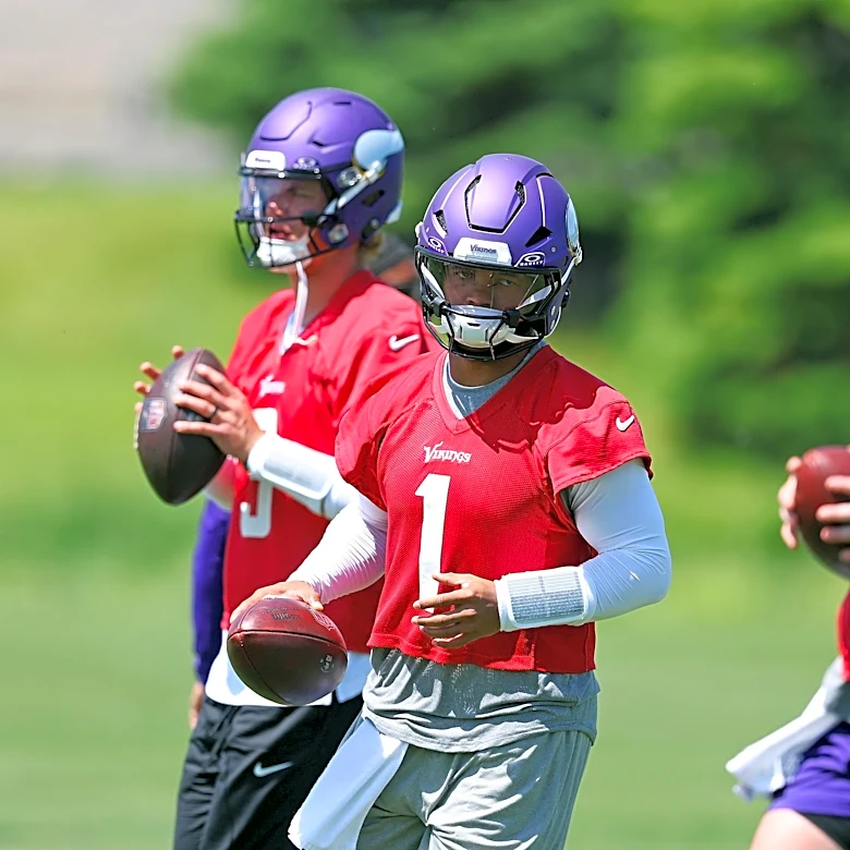 Vikings Fan Q&A: Training Camp, QB Trades & Teasley’s Roster Power