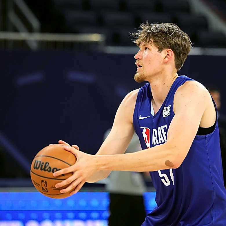 Is Henri Veesaar a candidate for the Sixers to move back and target?