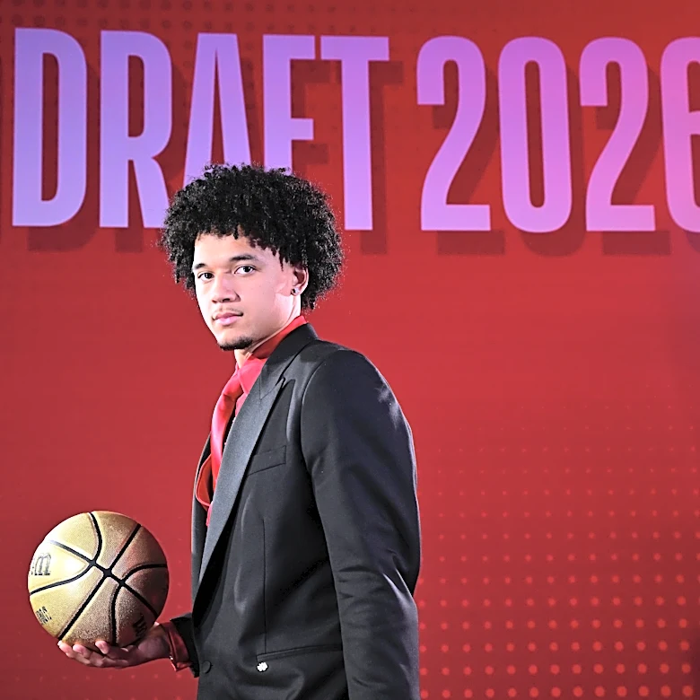 Bucks select Arizona’s Brayden Burries with No. 10 pick
