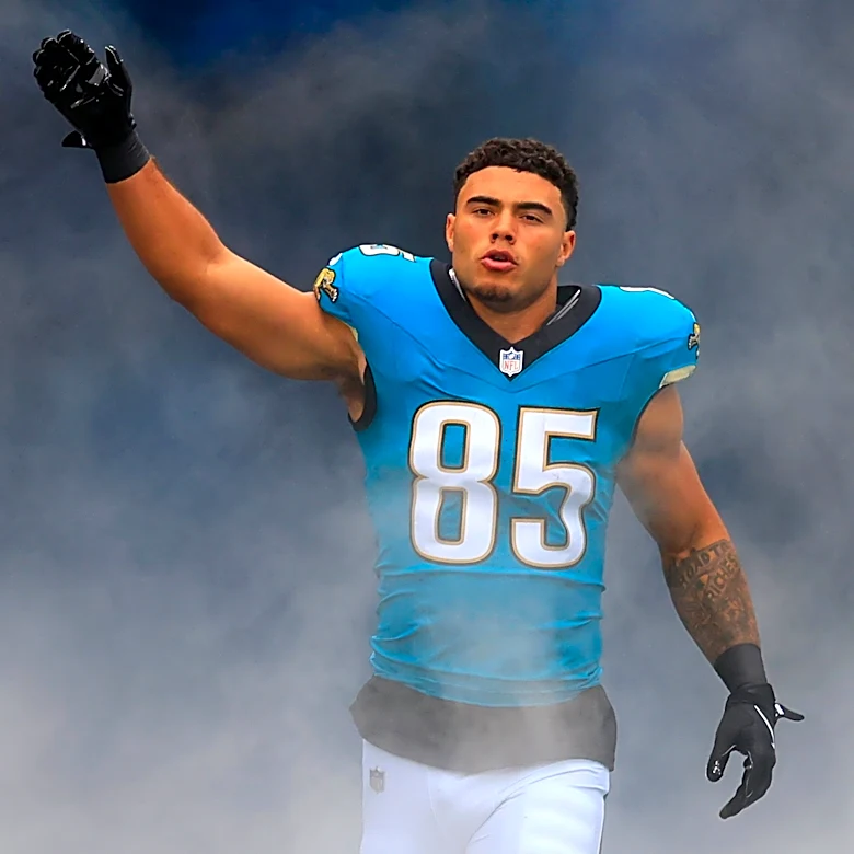 Jaguars, Strange Agree To Contract Extension
