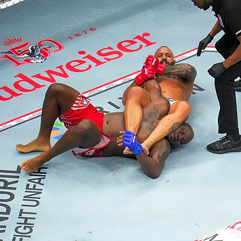 Josh Hokit admits he wasn’t really trying to armbar Derrick Lewis at UFC White House: ‘God forbid someone has a little fun’