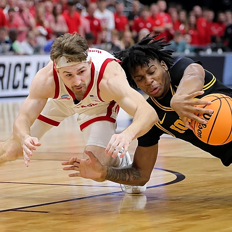 Suns to sign Nebraska’s Sam Hoiberg