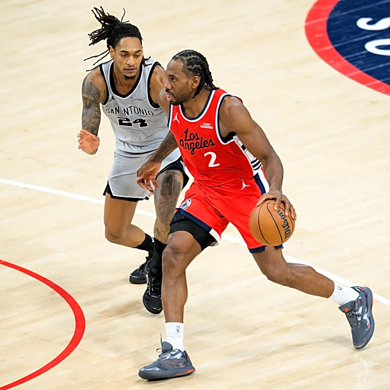 Rumor: Spurs among teams that could be interested in a Kawhi Leonard trade