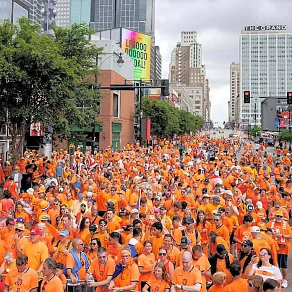 Tailgate Thursday: Dutch supporters take over downtown Kansas City