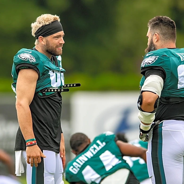 Zach Ertz gets emotional talking about his time with the Eagles