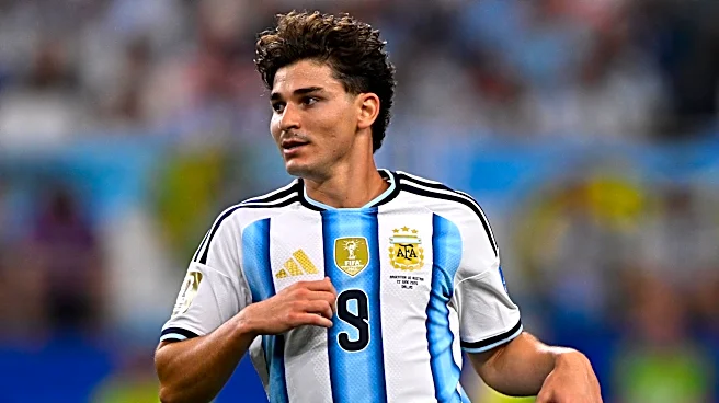 ‘The same thing could happen’ – Luis Suarez talks Barcelona’s chances of signing Julian Alvarez