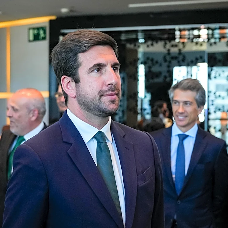 Enrique Riquelme reflects on values, Real Madrid after receiving Businessman of the Year award