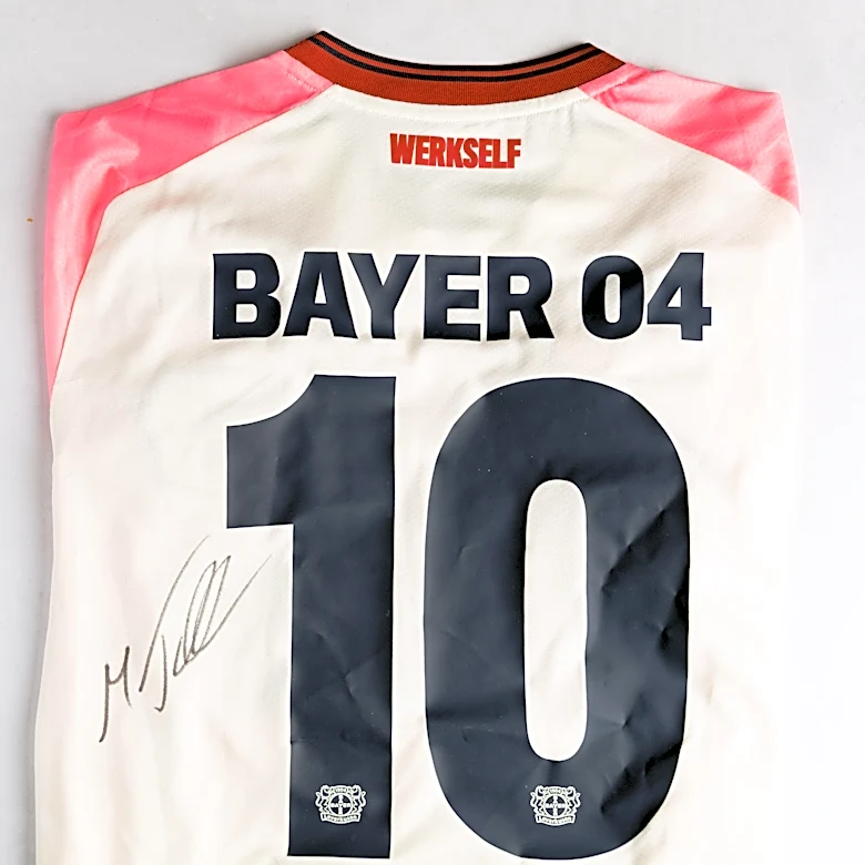 Enter here to win a signed jersey for Bayer Leverkusen and USMNT star Malik Tillman