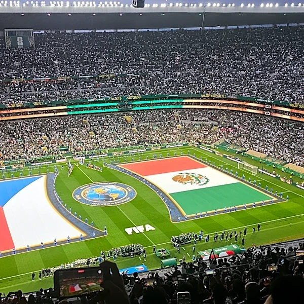 Mexico get historic defeat over Czechia to end with perfect group stage record