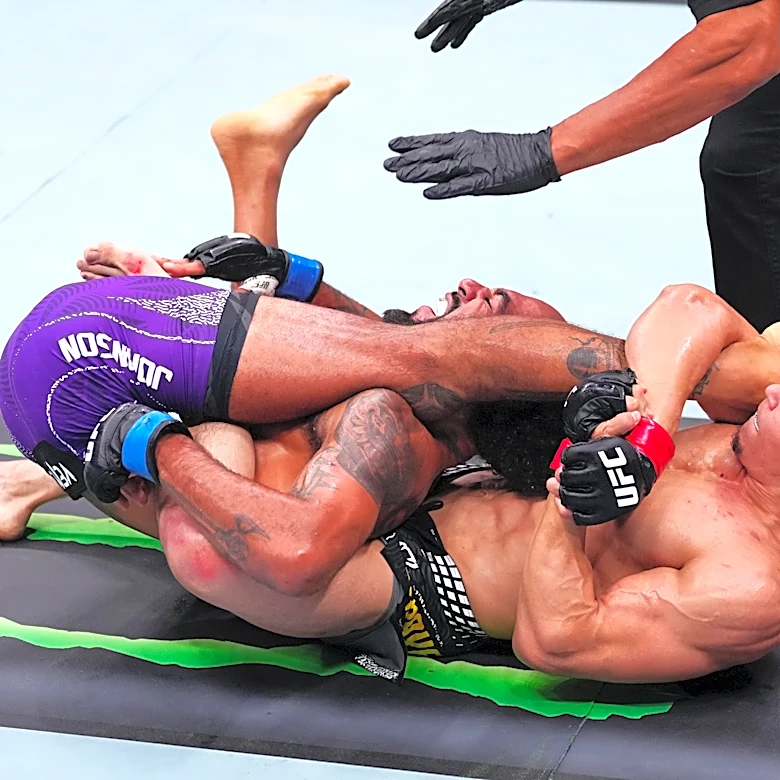 Highlights! Asu Almabayev pulls off super rare (and very painful) Suloev stretch submission over Charles Johnson | UFC Baku