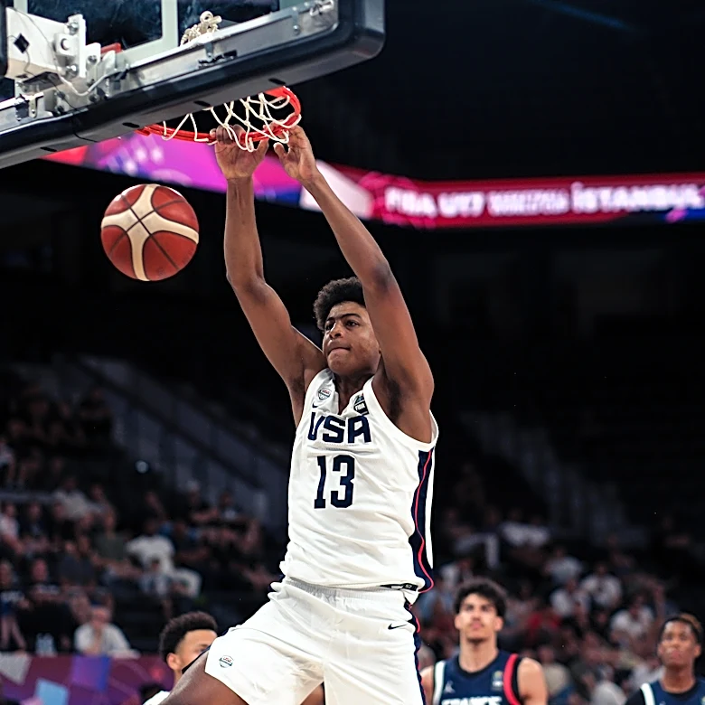 YouTube Gold: Boumtje Boumtje Debuts With Team USA