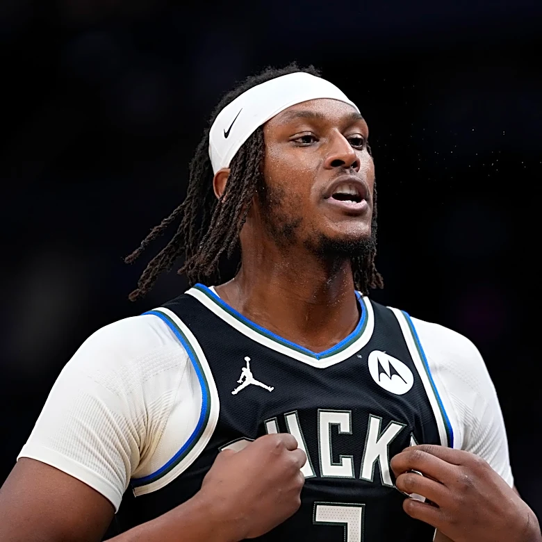 Should the Lakers trade for Myles Turner?