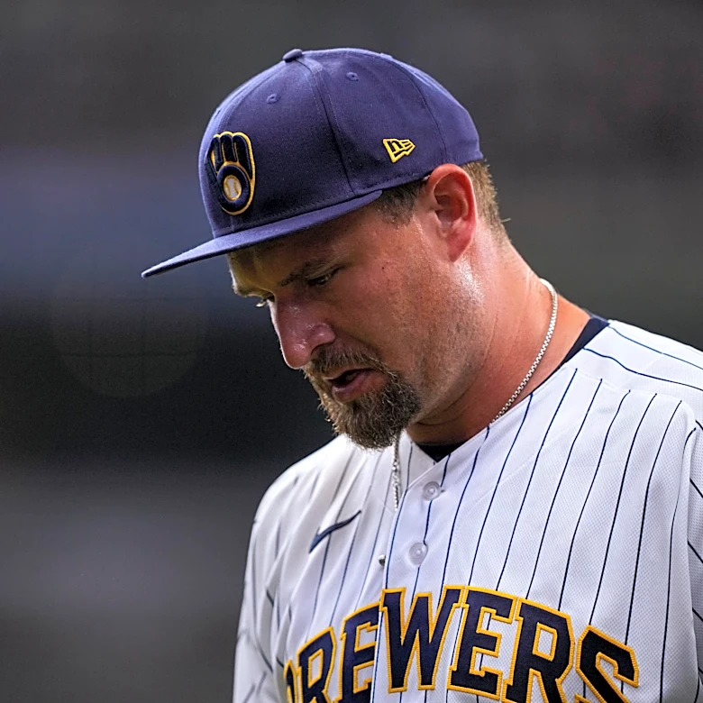 Missed opportunities haunt Crew as Brewers falls to Cubs in extras 4-3