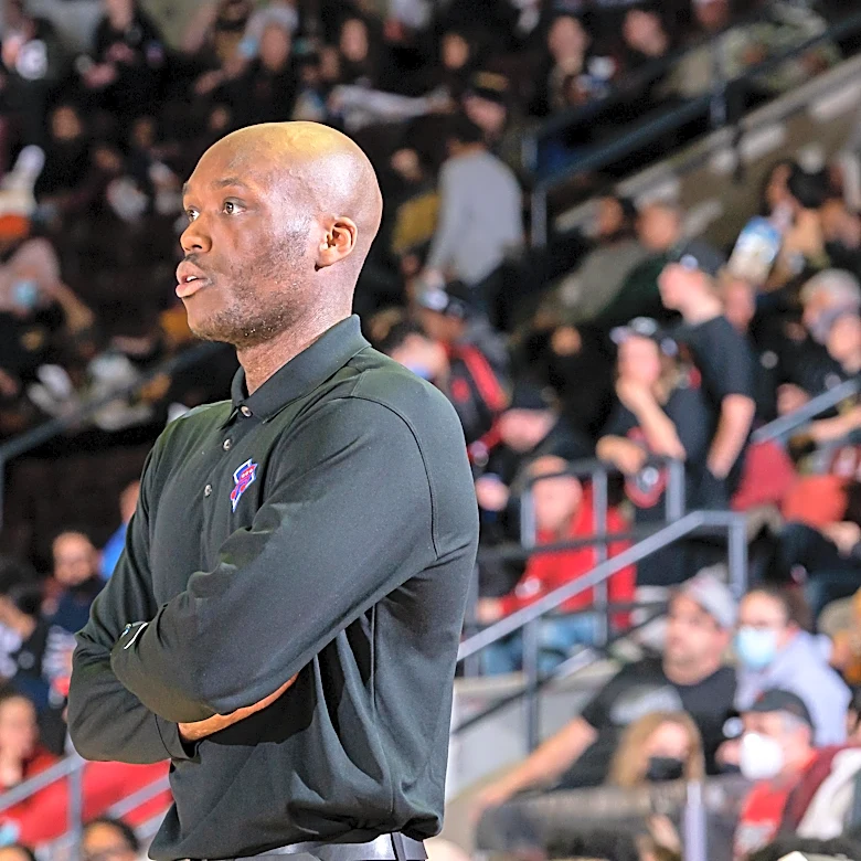 Blazers Hire Mike Williams as Assistant Coach