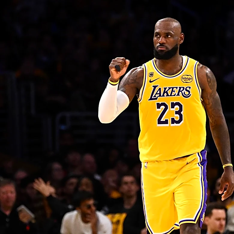 Lakers set to have conversation with LeBron James amid Warriors interest