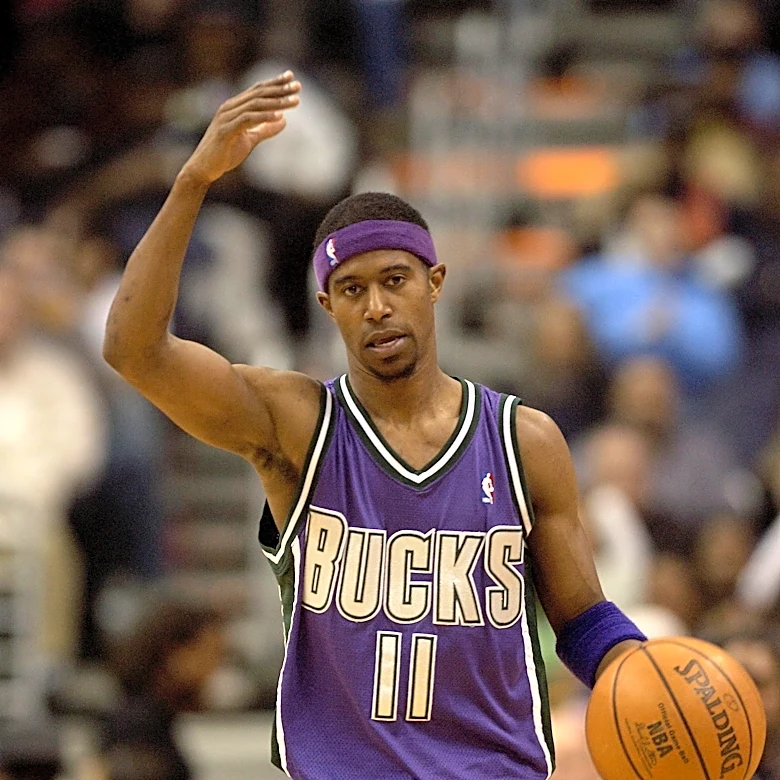 Bucks add former player T.J. Ford to coaching staff