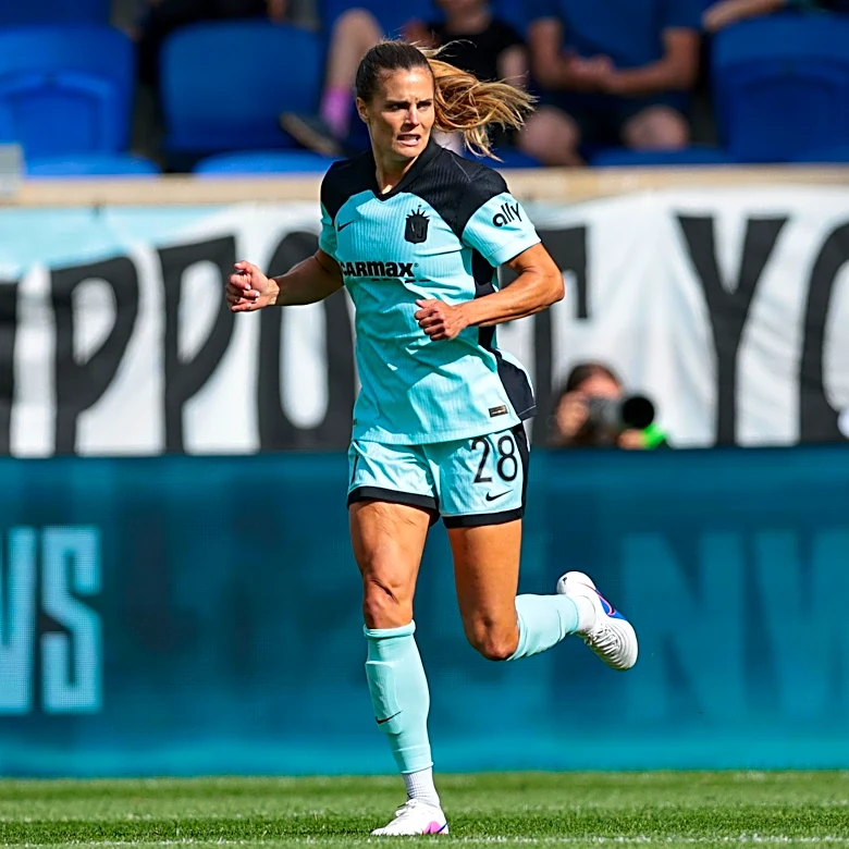 Katie Lampson announces retirement from professional soccer