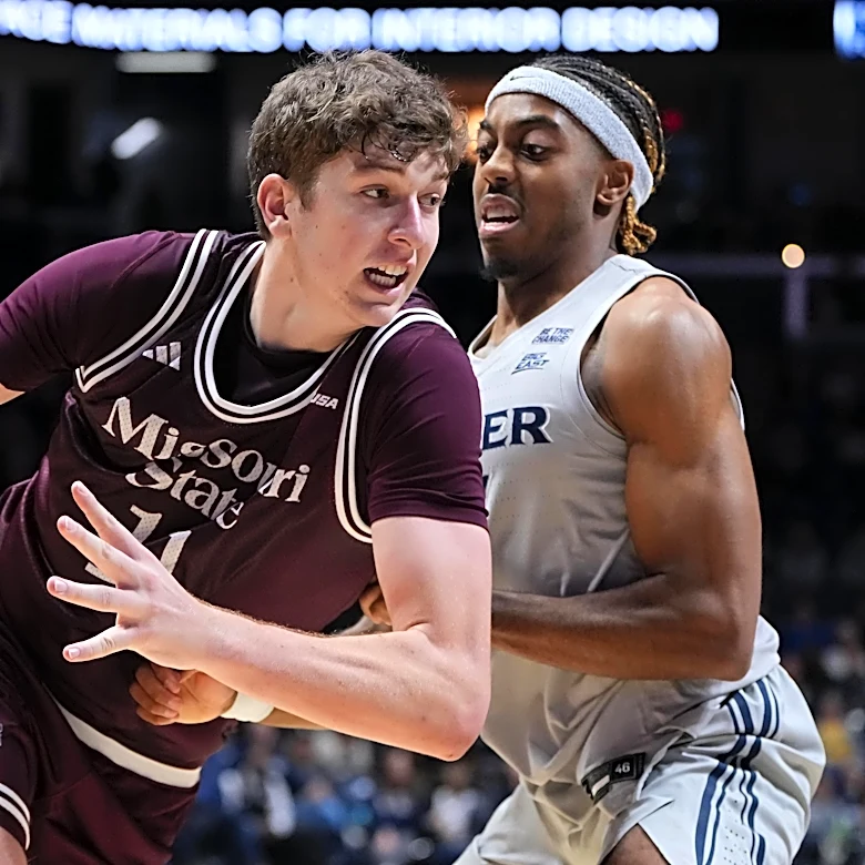 Knicks sign Missouri State forward, bolster Summer League roster