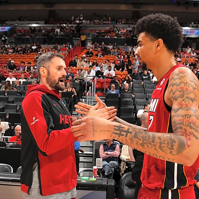 Culture setters: Veterans the Bucks should consider in free agency