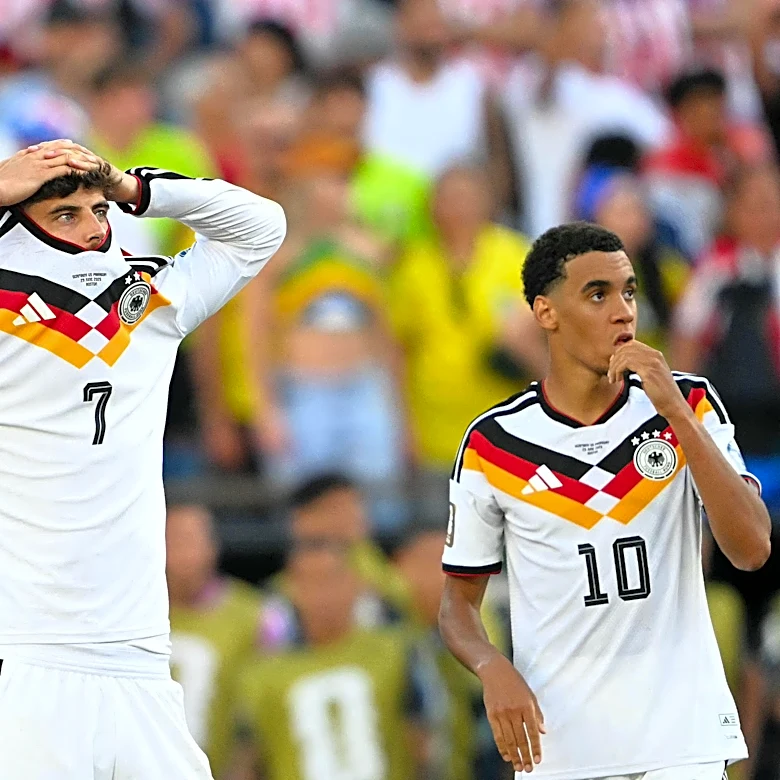 Devastated German national team players hit social media