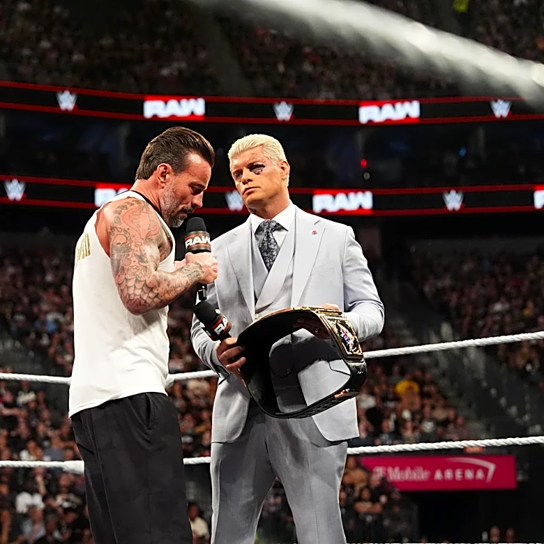 It sure seems like WWE is up to something with Raw in Chicago